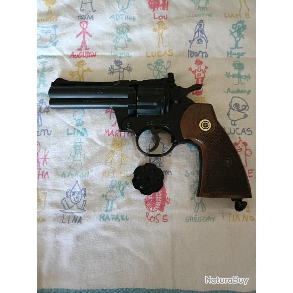Revolver crosman 357 a CO2 4,5 diabolo en tr�s bon �tat de fonctionnement avec 2 barillet de 6 coups