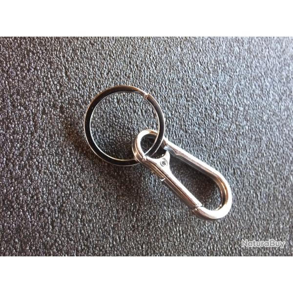 Tr�s joli porte cl� - mousqueton - en acier avec anneau