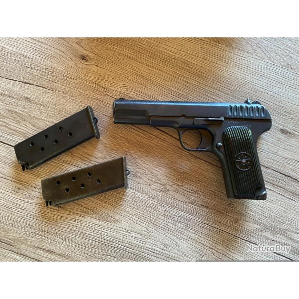 TOKAREV TT30 Plaquettes CCCP 2 Chargeurs et Boite d'origine