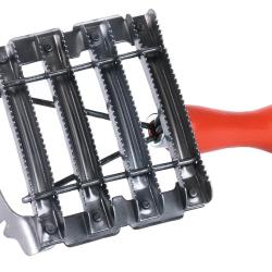 Curry Comb with wooden handle - Ref BORS0018 - EAN 4018653180112 - Unbranded