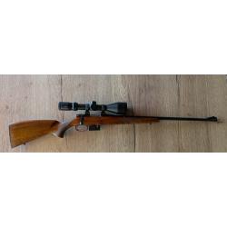 CZ 527