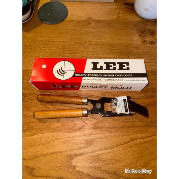 MOULE A BALLE RONDE POUDRE NOIRE LEE CALIBRE 44    diam�tre .451  avec sa pince