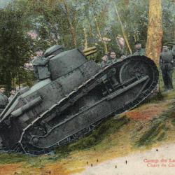 Carte Postale Ancienne Camp de La Courtine (Creuse) Chars de Combat en Manoeuvre  -N&deg;1391