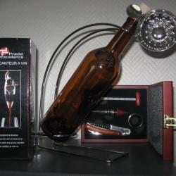 Service pour le vin , couteau sommelier avec coffret , d&eacute;canteur a&eacute;rateur , pr&eacute;sentoir et taste vin