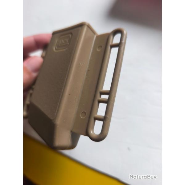 Polymer Model 17 Pistol Magazine Pouch [Tan]