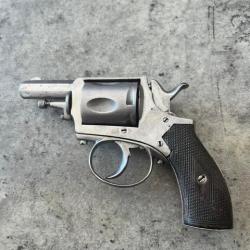Revolver Bulldog  &agrave; poudre noire polyvalent (calibre 32-20, 7,5 suisse, 32 SWL)