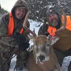 SEJOUR DE CHASSE AU CERF DE VIRGINIE  - QUEBEC, CANADA