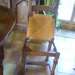 Quatre CHAISES en ch&acirc;taignier