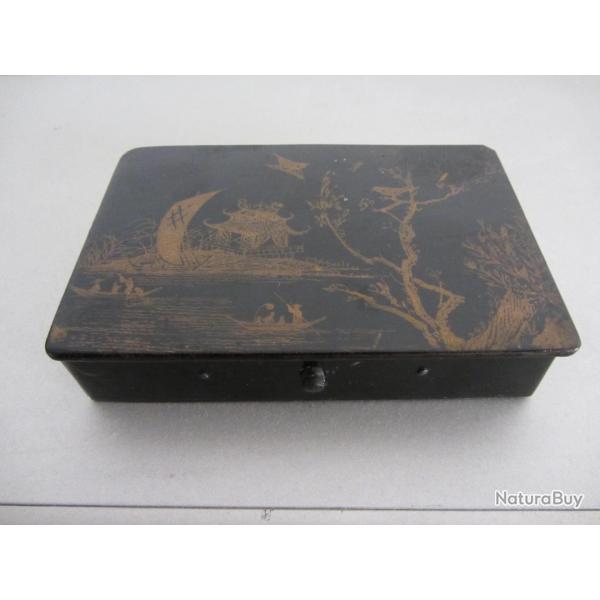 Coffret carton bouilli laqu� 19e si�cle Napol�on III