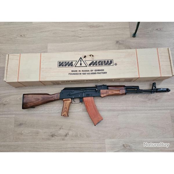 Saiga 223 / AK semi russe en bois et avec crosse fixe