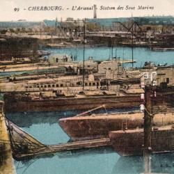 Carte Postale Cherbourg L'Arsenal Station des Sous Marins -N&deg;8504