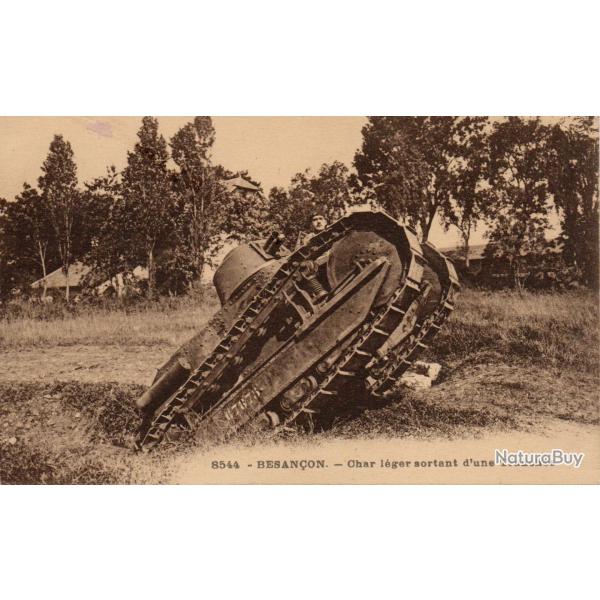 Carte Postale Ancienne - Char l�ger sortant d'une tranch�e � Besan�on -N�8511