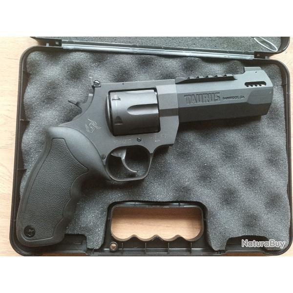 Taurus Raging Hunter 44mag