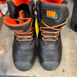Chaussures ERGOS neuve mod&egrave;le Alpen taille 42