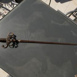Ep&eacute;e Rapi&egrave;re XVIIe si&egrave;cle, fabrication ancienne, reproduction d'&eacute;poque Viollet le Duc
