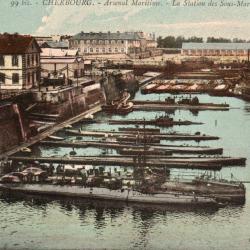 Carte Postale -  Arsenal Maritime - La Station des Sous-Marins - N&deg;8521