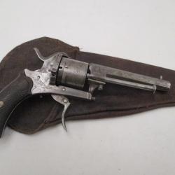 beau petit r&eacute;volver 7 mm a broche poin&ccedil;on E L G avec son &eacute;tui cuir fonctionnement parfait