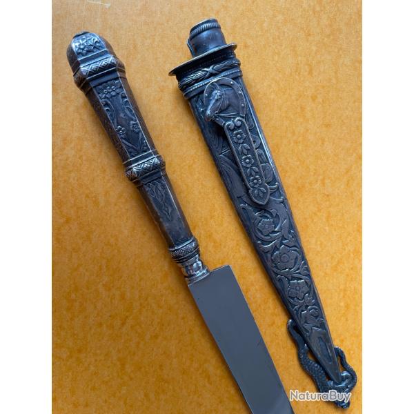 Ancien couteau de collection cisel� style Gaucho / V�nerie - Lame INOX