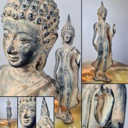 Antique Sukhothai style standing bronze protection walking Bouddha statue - 29 cm