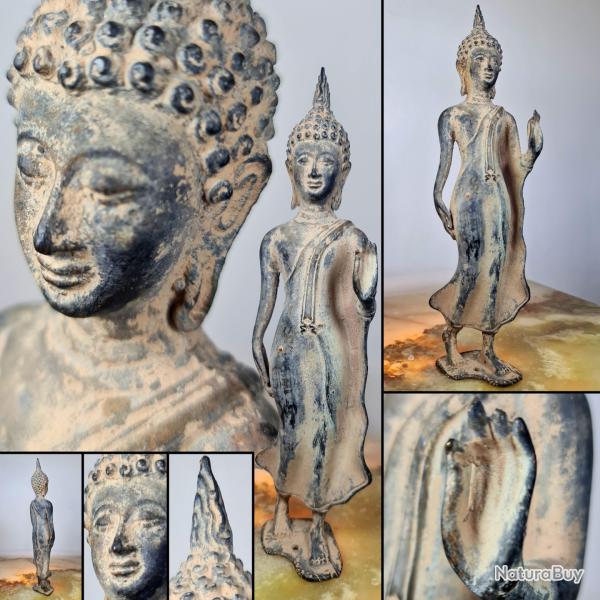 Antique Sukhothai style standing bronze protection walking Bouddha statue - 29 cm
