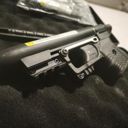 Pack jpx protector avec recharge et mallette id&eacute;al s&eacute;curit&eacute; d&eacute;fense survie