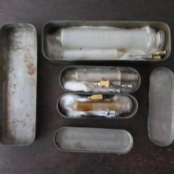 4 Seringues et boites de l'arm&eacute;e 1930-1940 - WW2