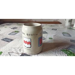 Vends une chope &agrave; bi&egrave;re en gr&egrave;s 50cl