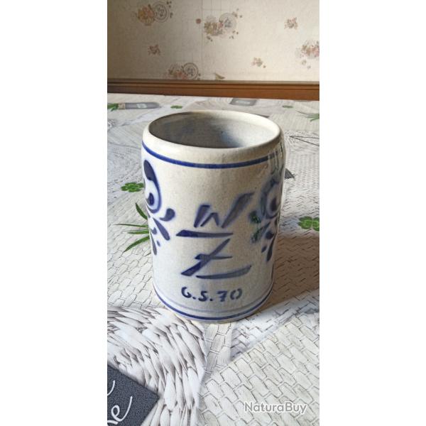 Vends une belle chope � bi�re en gr�s 500ml