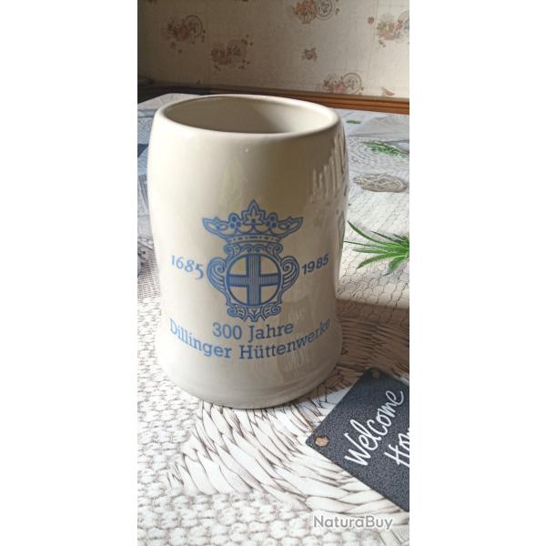 Vends une chope � bi�re en gr�s comm�morative 500ml