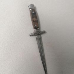 Dague de vertu