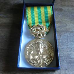 m&eacute;daille corps  extreme orient