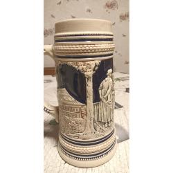 Vends une chope &agrave; bi&egrave;re maxi