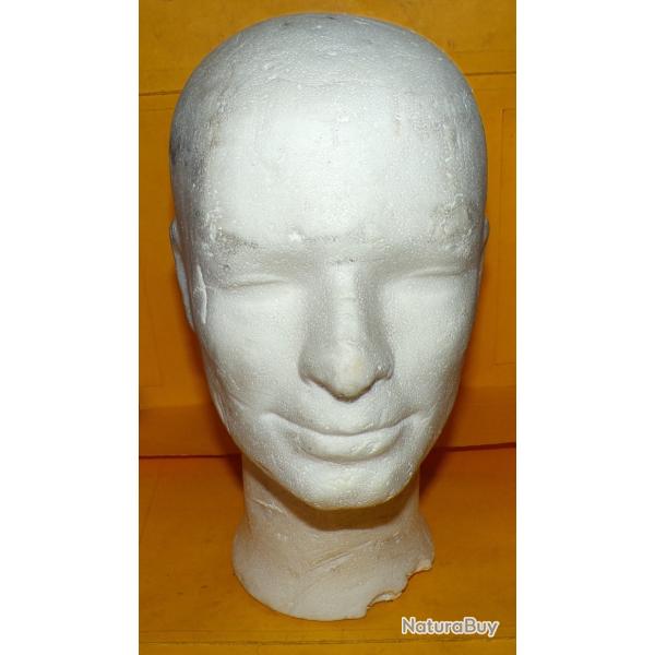TETE DE MANNEQUIN POUR PRESENTOIR DE CASQUES , CASQUETTES , KEPI , ETC......,   ETAT   VOIR PHOTOS .