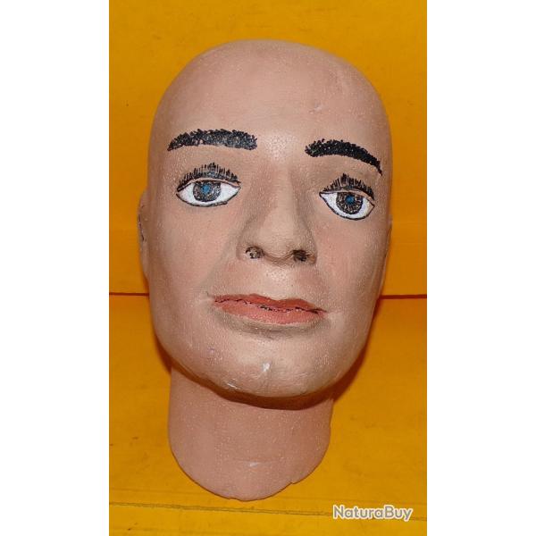 TETE DE MANNEQUIN EN COULEURS POUR PRESENTOIR DE CASQUES , CASQUETTES , KEPI , ETC......,   ETAT   V