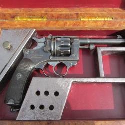 REVOLVER MAS 1892 CAL 8MM LEBEL dans son coffret