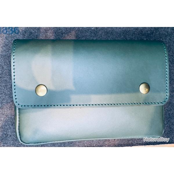 Alexandre Mareuil pochette passant ceinture range- cartouches vert