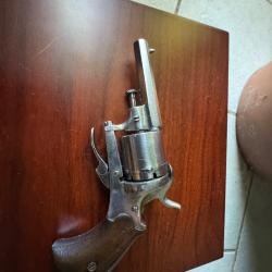 Revolver Lefaucheux et coffret