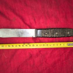 Poignard Sheffield British XIXe poign&eacute;e carroy&eacute;e bois, couteau de traite. Long 23,5 dont lame 13,5