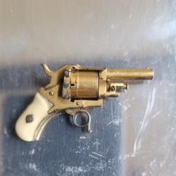 Revolver Miniature