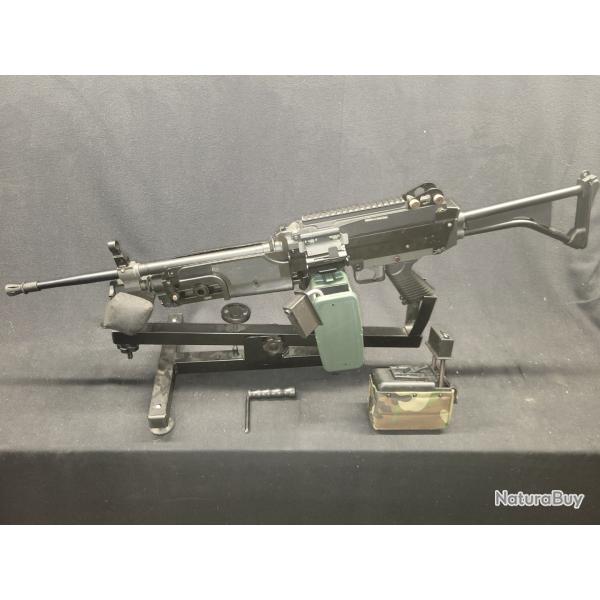 R�plique AEG Mitrailleuse CA249 Full M�tal Classic Army -1� sans prix de r�serve !!