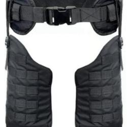 Protection balistique des cuisses avec ceinturon tactique.