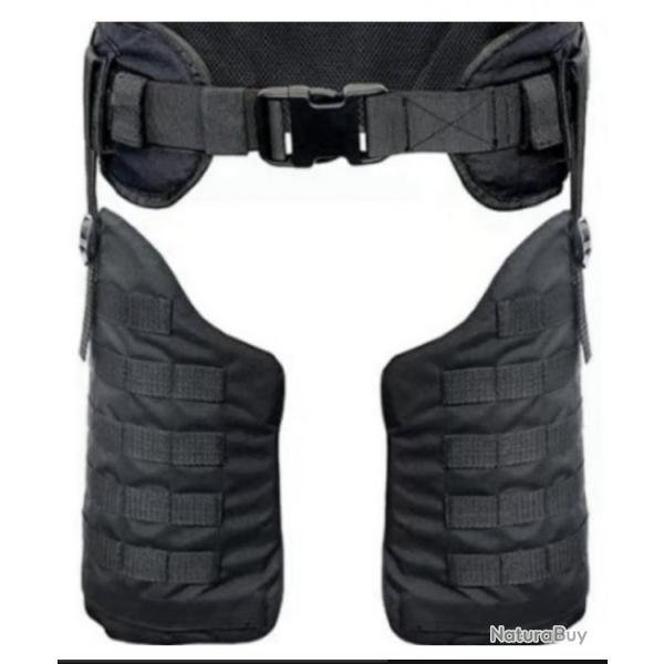 Protection balistique des cuisses avec ceinturon tactique.