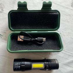 Petite Lampe de poche LED tr&eacute;s pratique a emporter 350 Lumen