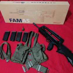 FAMAS GBBR Gunpoint en excellent &eacute;tat