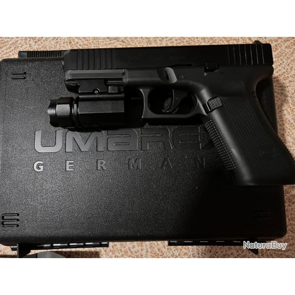 Glock t4e ,deux chargeur dont 1 neuf, billes 5 joules quasiment neuf