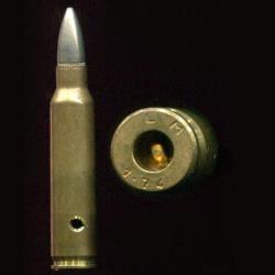 5.56 x 45 FAMAS - 1974 - production du Mans tr&egrave;s pr&eacute;coce avec amor&ccedil;age Berdan W brevet&eacute;