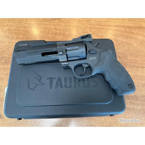 Taurus Racing Hunter 44 mag