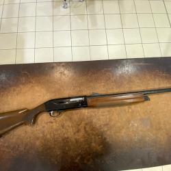 Fusil Benelli semi automatique calibre 12