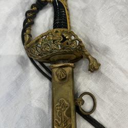 sabre d'officier de marine, mod&egrave;le 1837, complet et en tbe, matricul&eacute;, avec dragonne