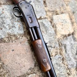 carabine &agrave; pompe COLT LIGHTNING rifle MODELE 1883 CALIBRE 44 medium frame cat D WESTERN